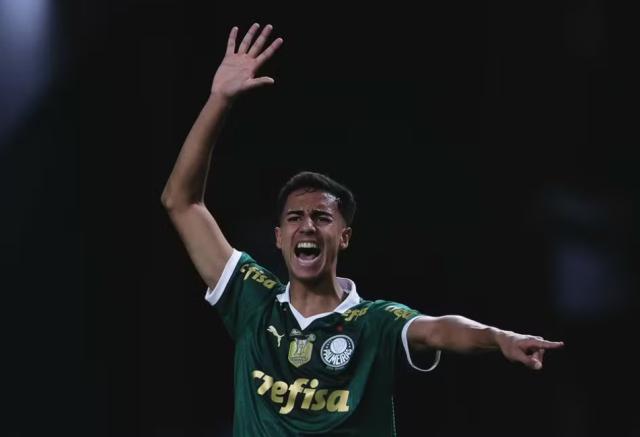 九游体育app-若曼城4000万欧买他 雷斯将成巴甲卖出最贵中卫！